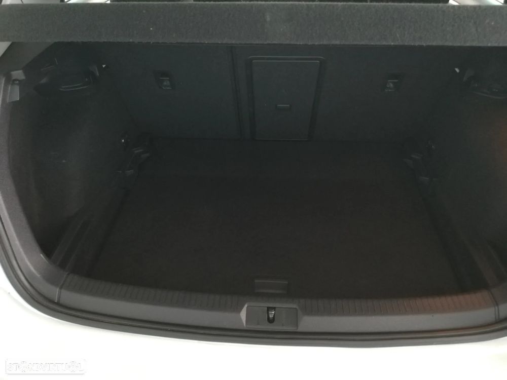 VW Golf 1.6 TDI BlueMotion Lounge - 16