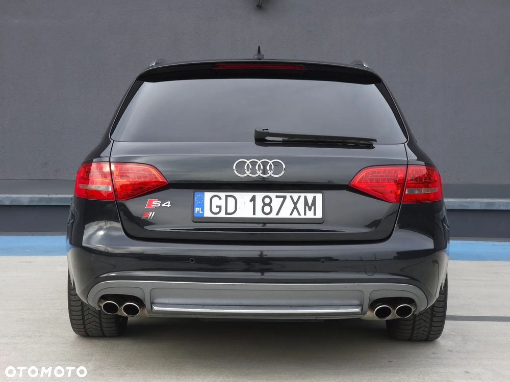 Audi S4 Avant S tronic - 30