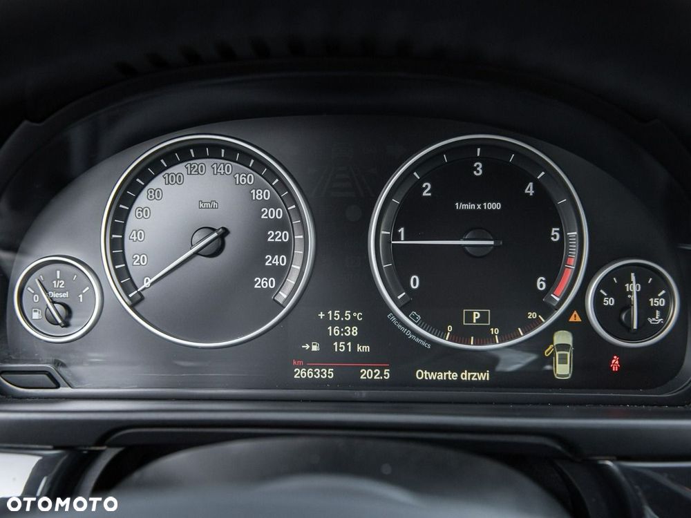 BMW Seria 5 520d Luxury Line - 33