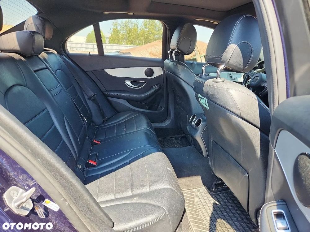 Mercedes-Benz Klasa C 300 9G-TRONIC - 9