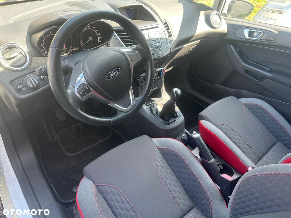 Ford Fiesta 1.5 TDCi Silver X - 23
