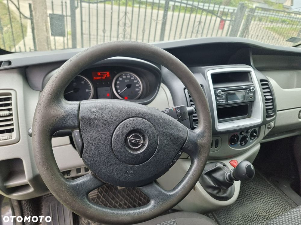 Opel Vivaro - 12