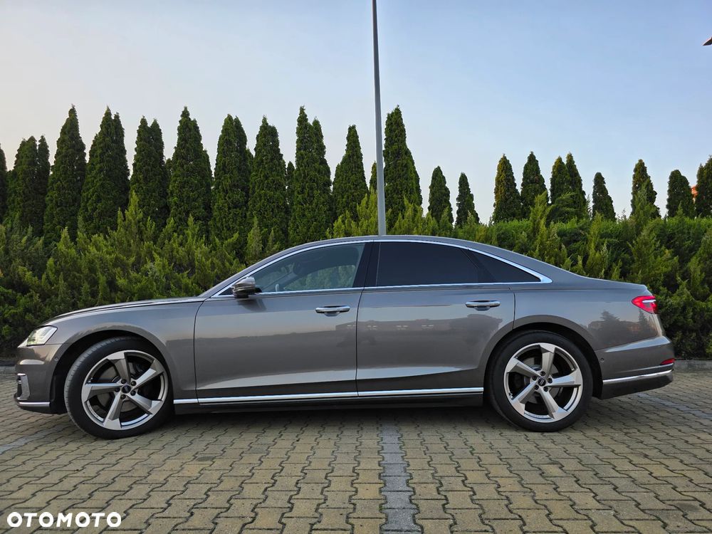 Audi A8 - 6