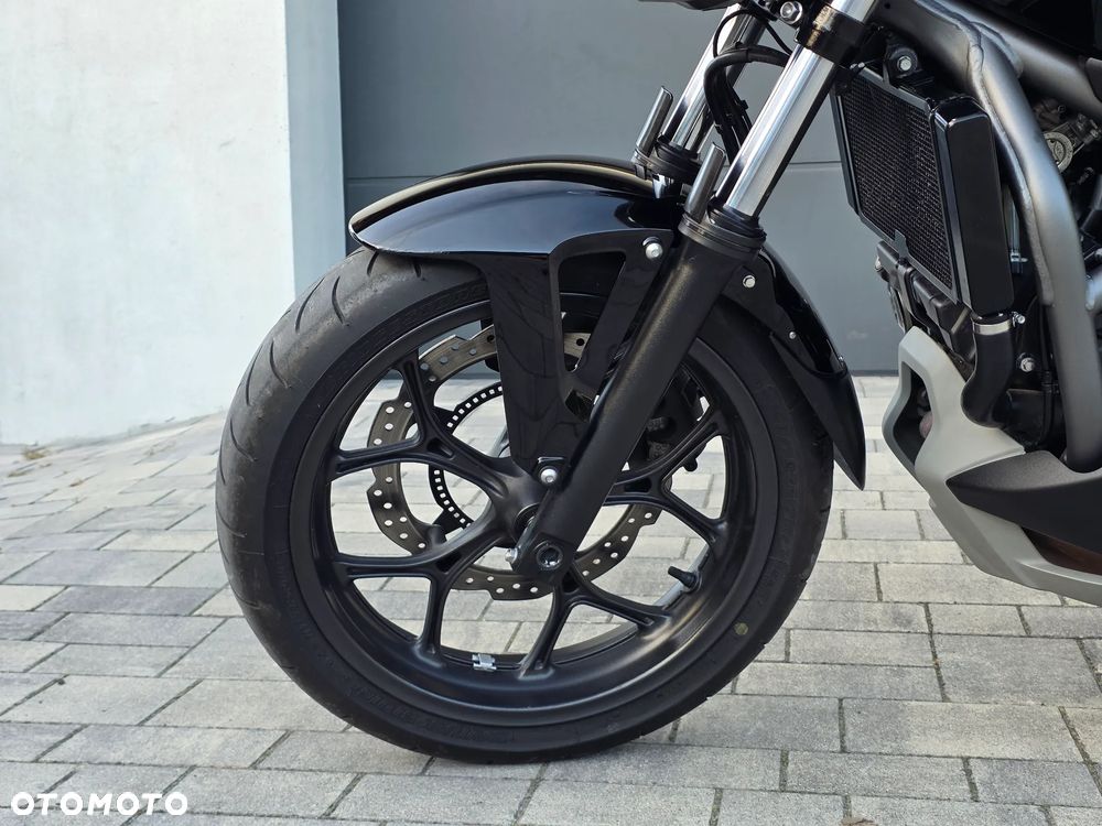 Honda NC - 22