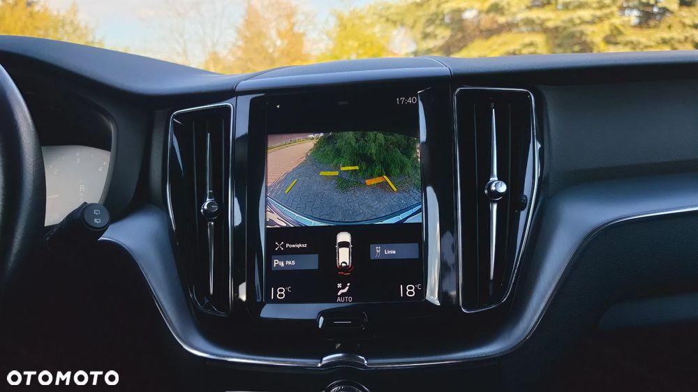 Volvo XC 60 D4 AWD Geartronic Momentum - 29