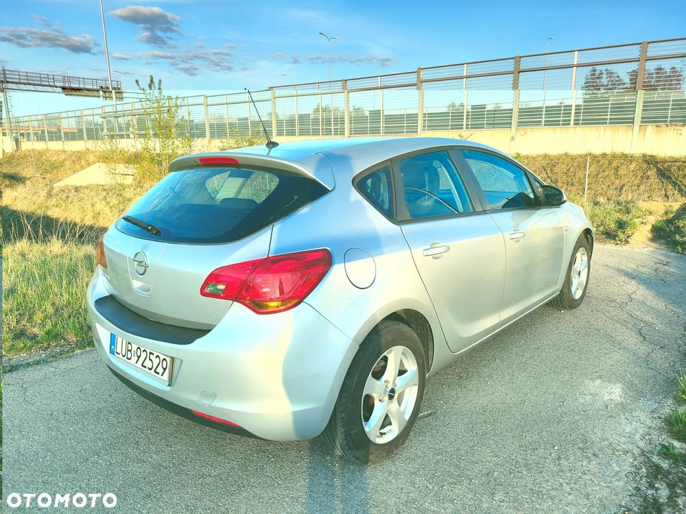 Opel Astra 1.6 - 3