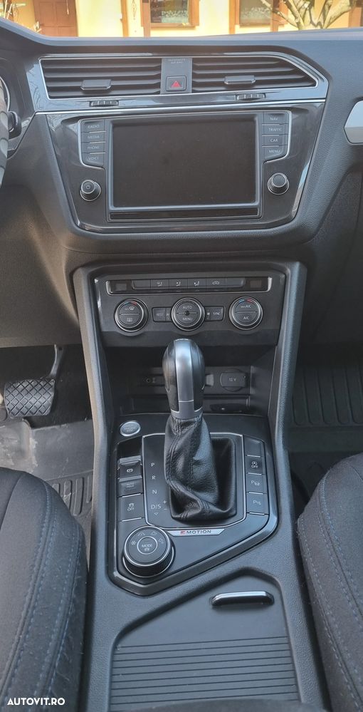 Volkswagen Tiguan 2.0 TDI 4Mot DSG Comfortline - 8