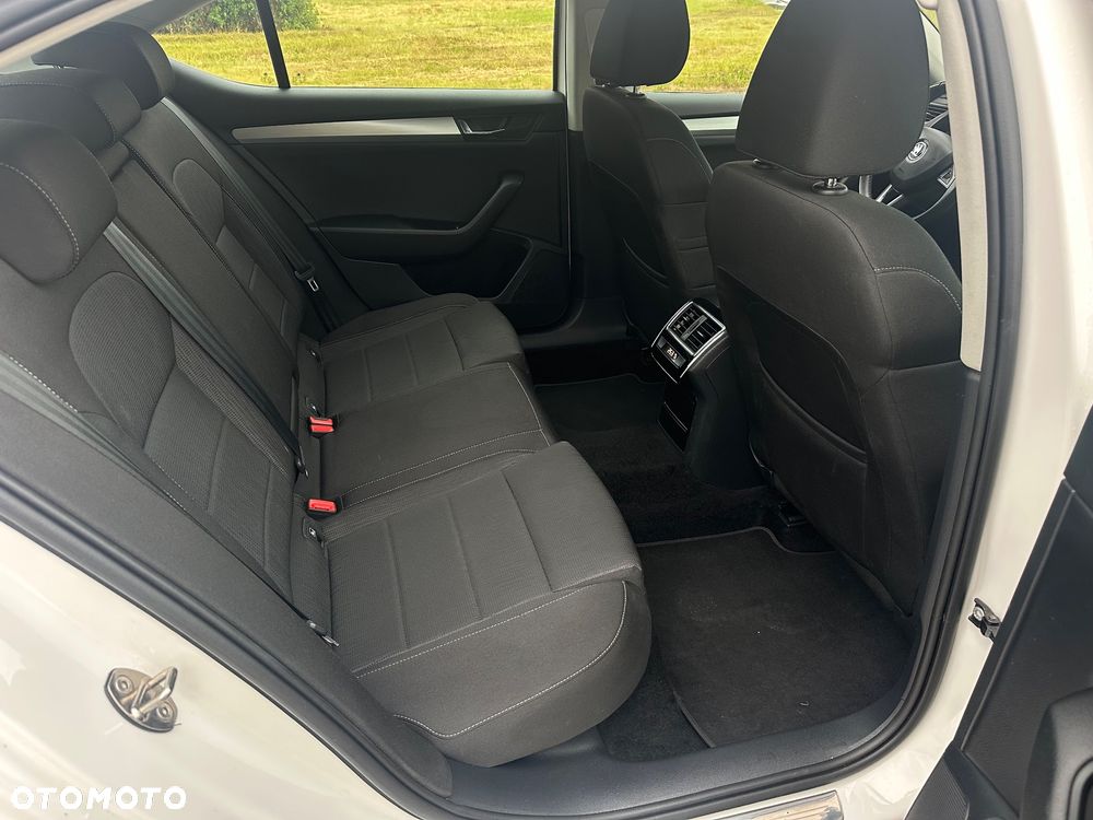 Skoda Superb 2.0 TDI 4x4 Premium Edition - 17