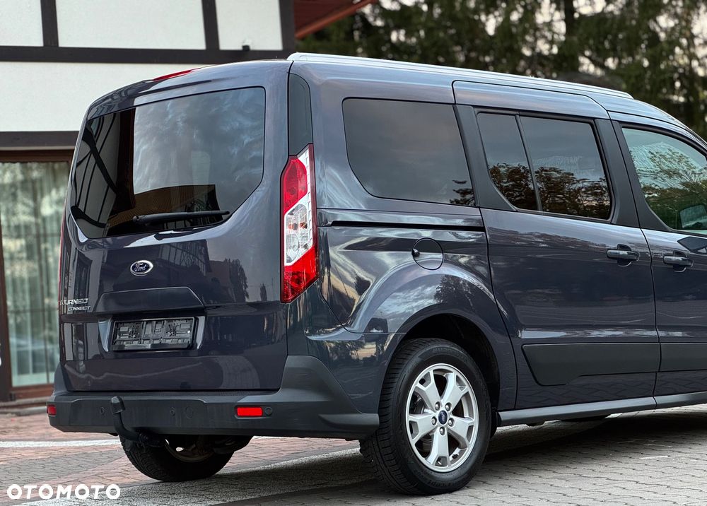 Ford Tourneo Connect Grand - 26