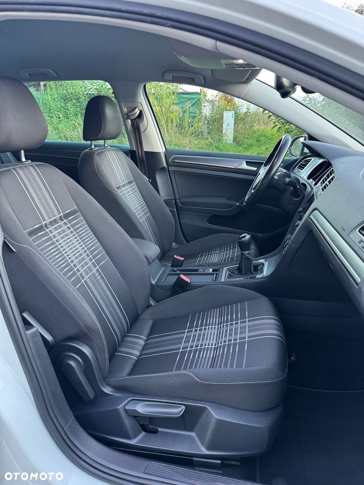 Volkswagen Golf 1.6 TDI BlueMotion Technology Lounge - 17