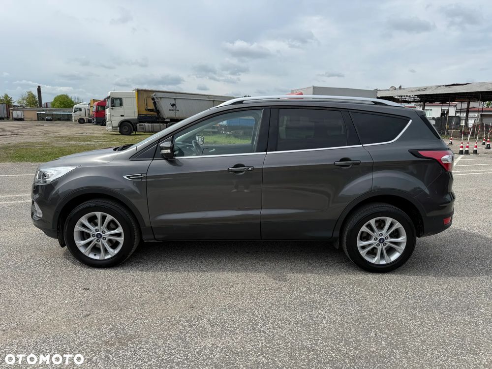 Ford Kuga 1.5 EcoBoost 2x4 Titanium - 12