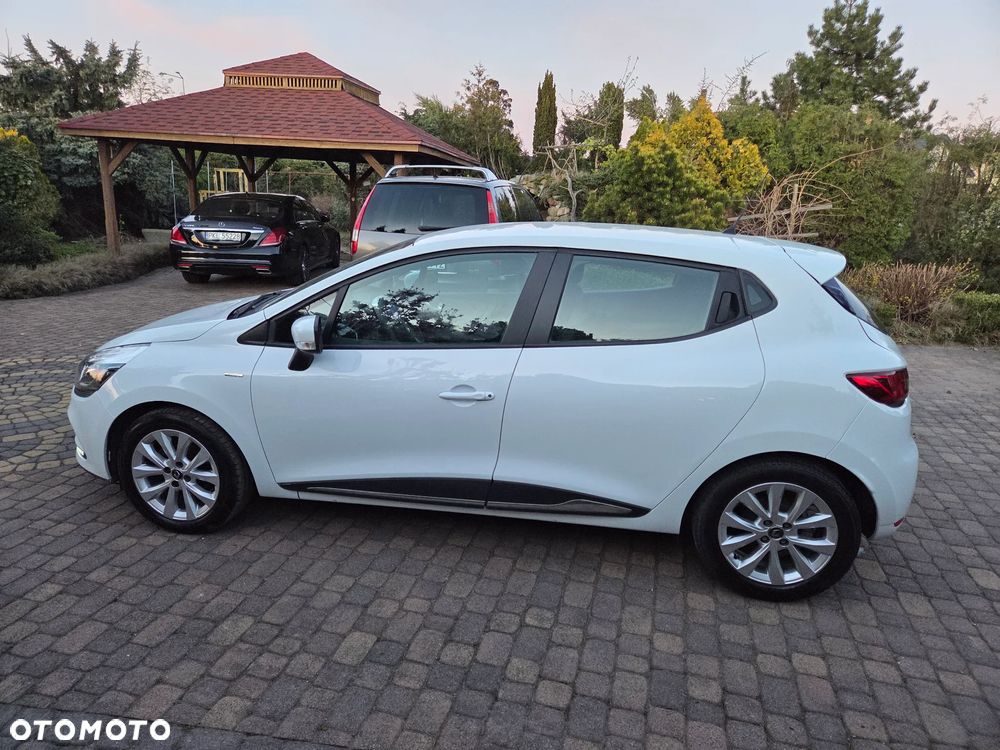 Renault Clio 1.2 16V 75 Expression - 15