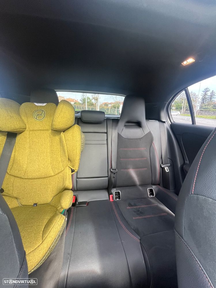 Mercedes-Benz A 250 4Matic 7G-DCT AMG Line - 8