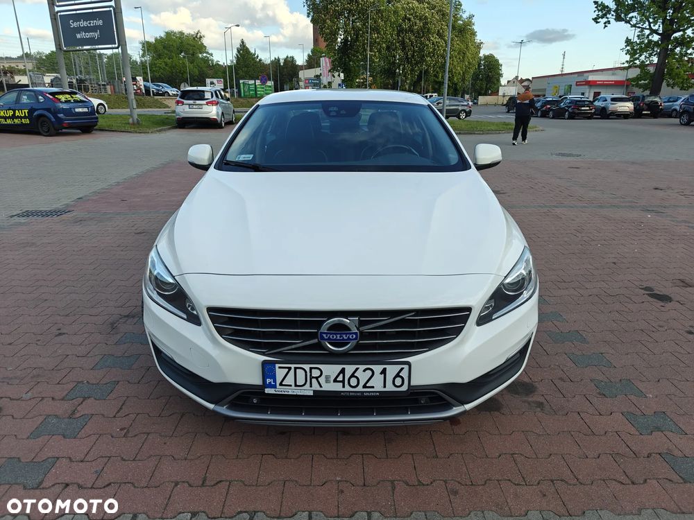 Volvo S60 D4 Drive-E Momentum - 9