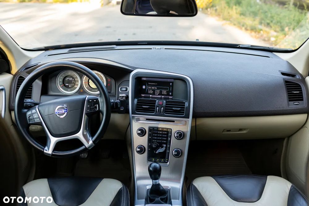 Volvo XC 60 DRIVe Momentum - 27