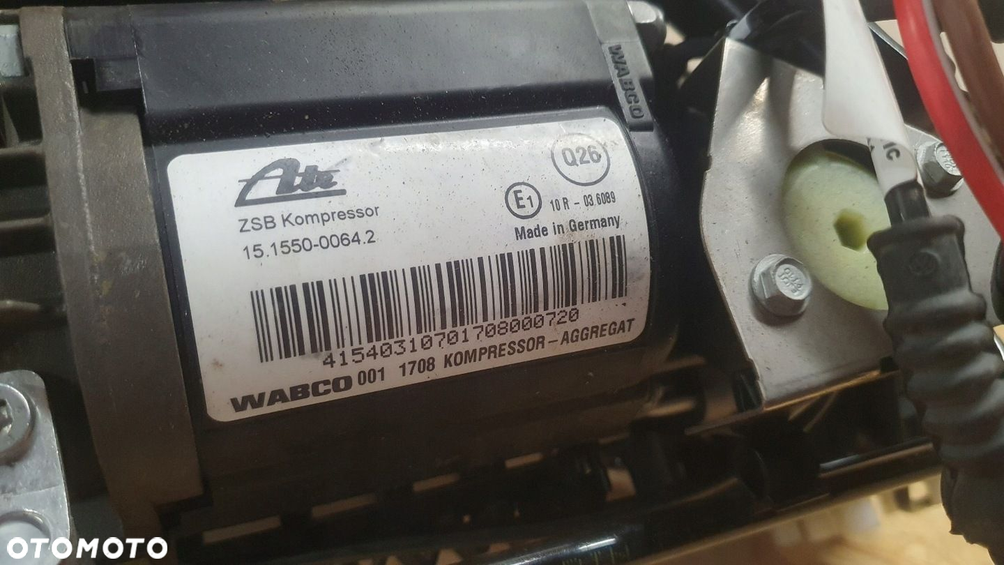 Kompresor zawieszenia VW Phaeton 13-16 3D0616005P - 4