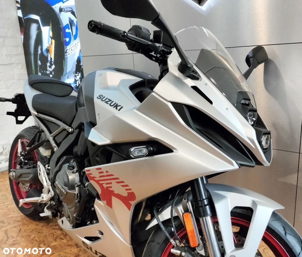 Suzuki GSX - 4