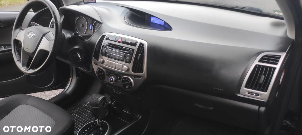 Hyundai i20 1.4 Automatik Trend - 7