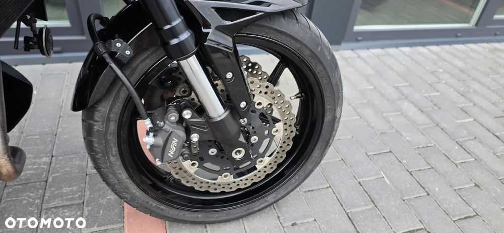 Kawasaki Versys 650 - 16