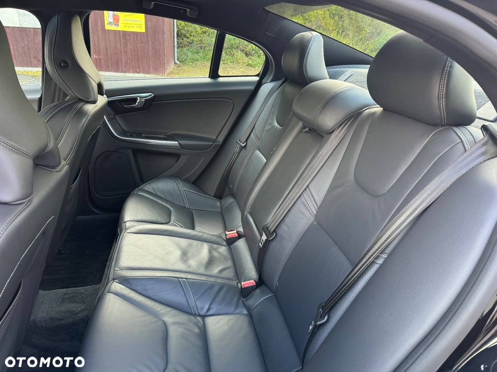 Volvo S60 D3 Summum - 30