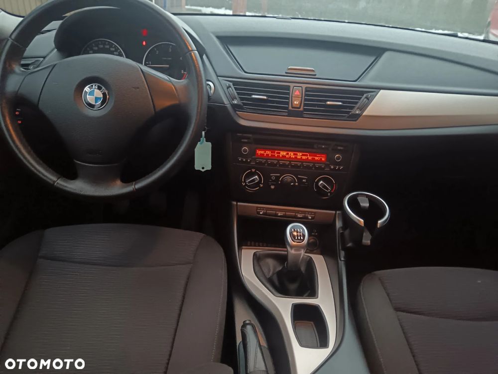 BMW X1 sDrive16d xLine - 8