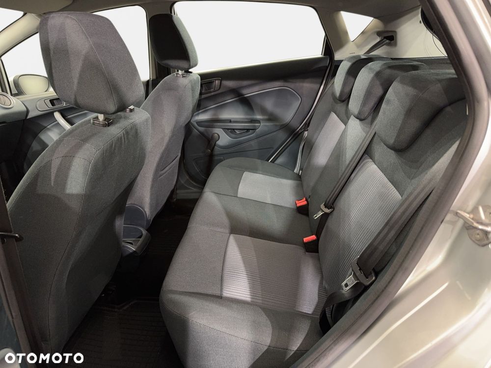 Ford Fiesta - 11