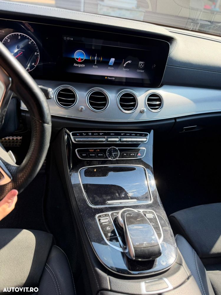 Mercedes-Benz E 220 d 4MATIC 9G-TRONIC - 9