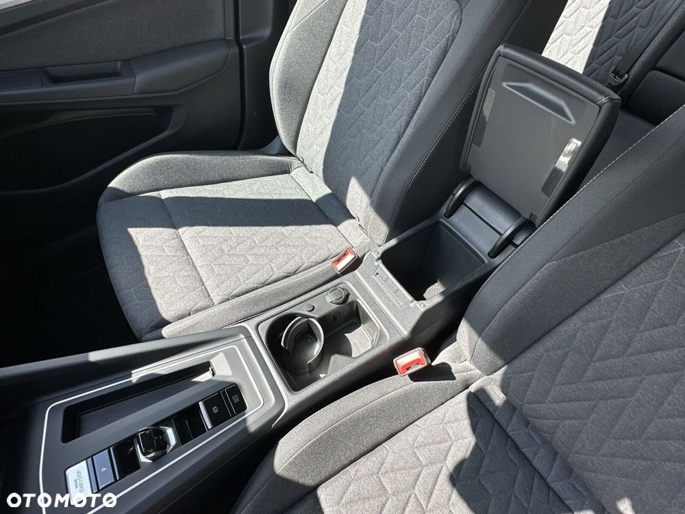 Volkswagen Golf - 29