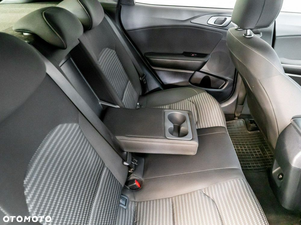 Kia XCeed 1.5 T-GDI M - 22