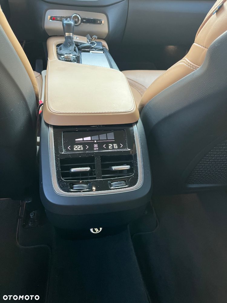 Volvo XC 90 - 11