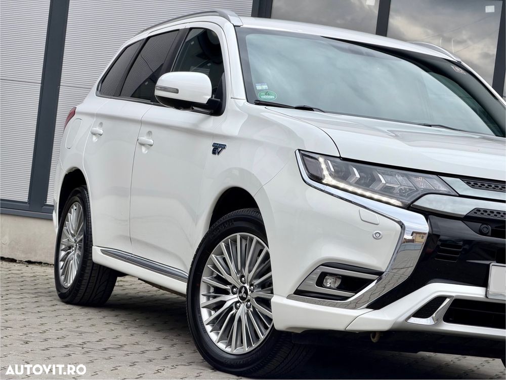 Mitsubishi Outlander - 33