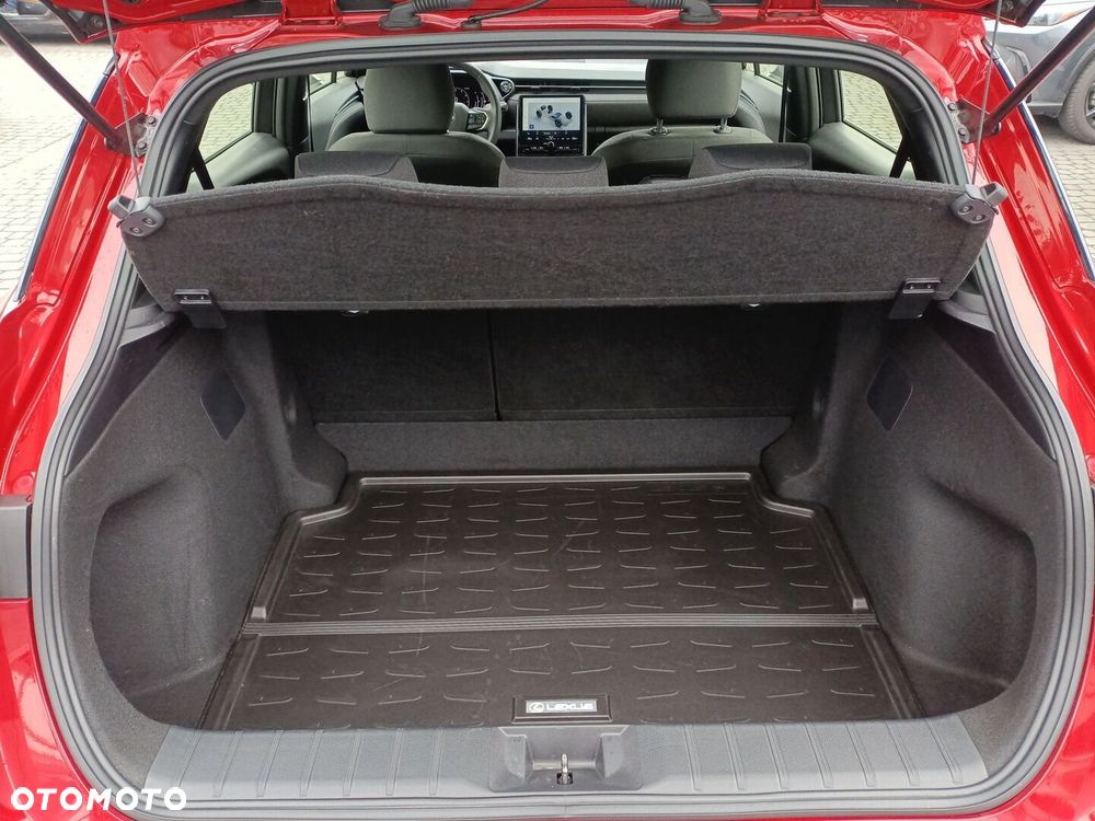 Lexus LBX 1.5 Hybrid - 29