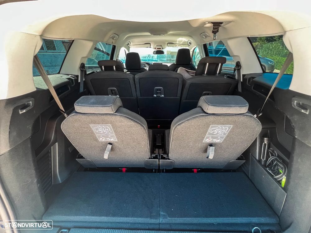 Peugeot 5008 1.5 BlueHDi Allure Pack EAT8 - 16