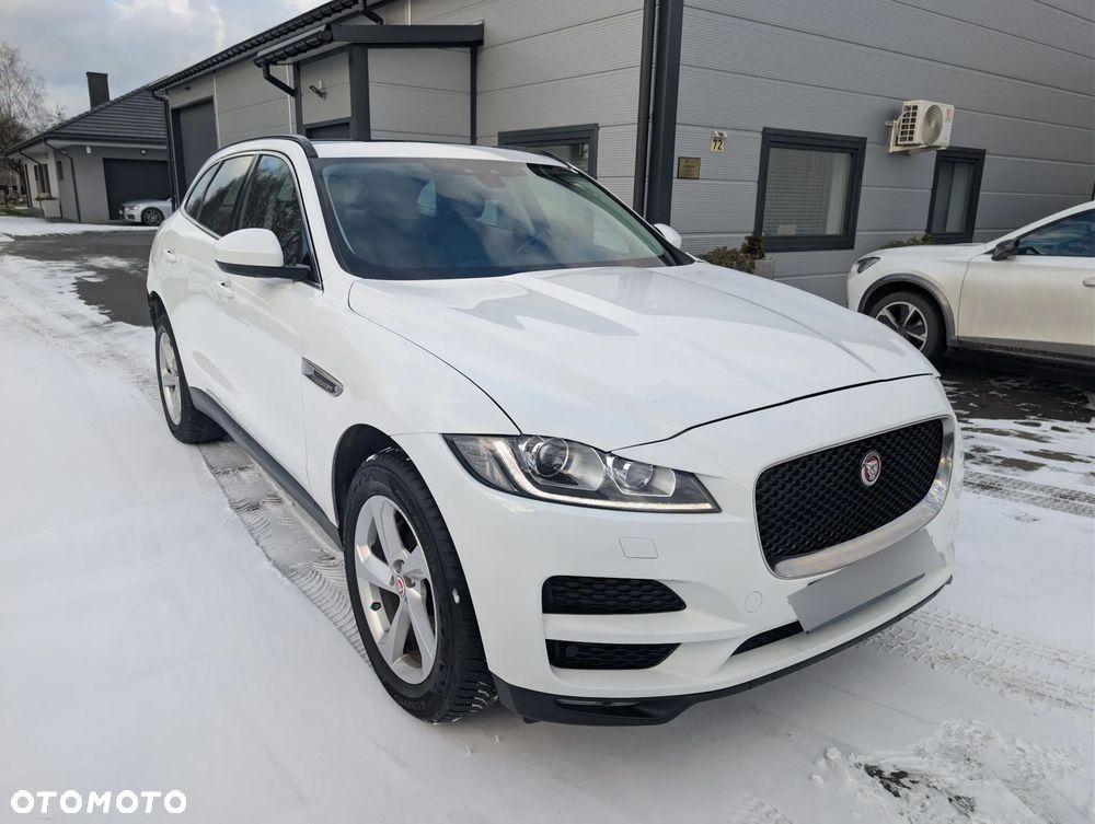Jaguar F-Pace - 12