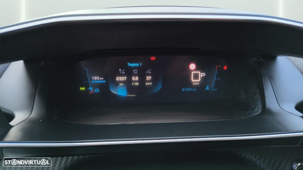 Peugeot 2008 1.5 BlueHDi GT Line EAT8 - 12