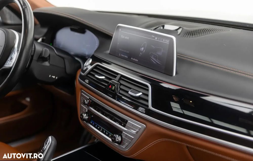 BMW Seria 7 745Le xDrive AT PHEV - 15