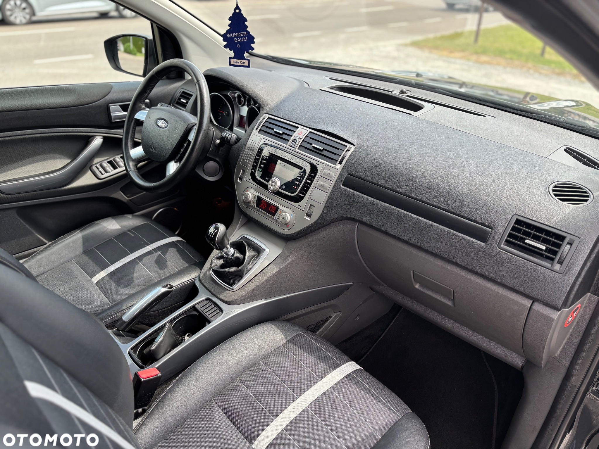 Ford Kuga - 10