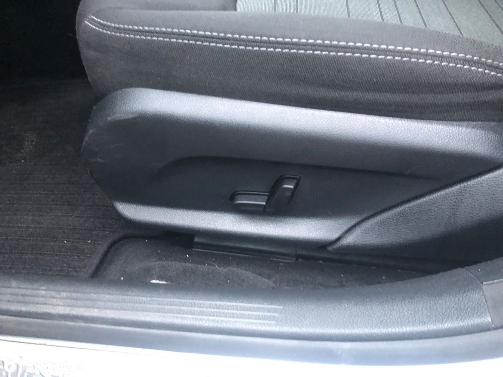 Mercedes-Benz Klasa C 180 (BlueTEC) d 7G-TRONIC - 20