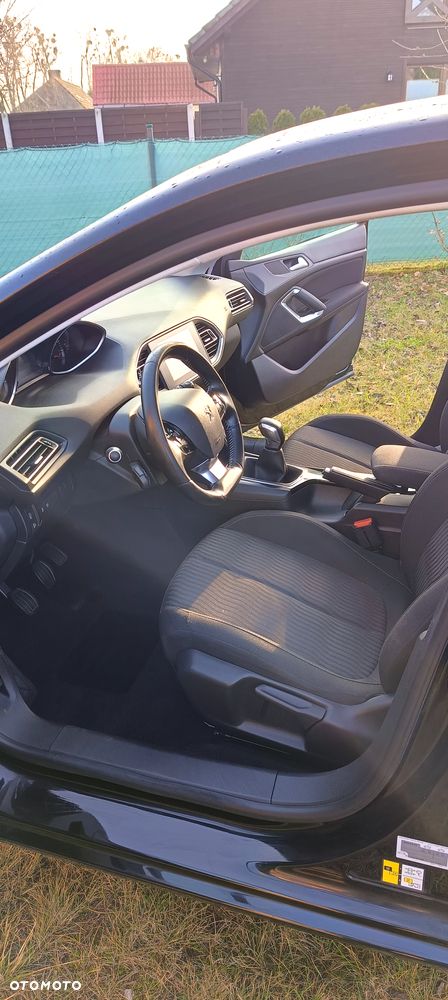 Peugeot 308 1.2 PureTech Access S&S - 10