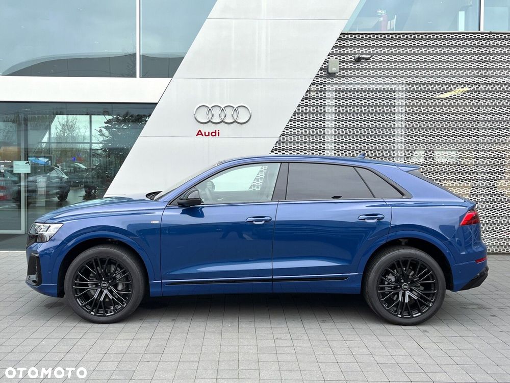 Audi Q8 - 12