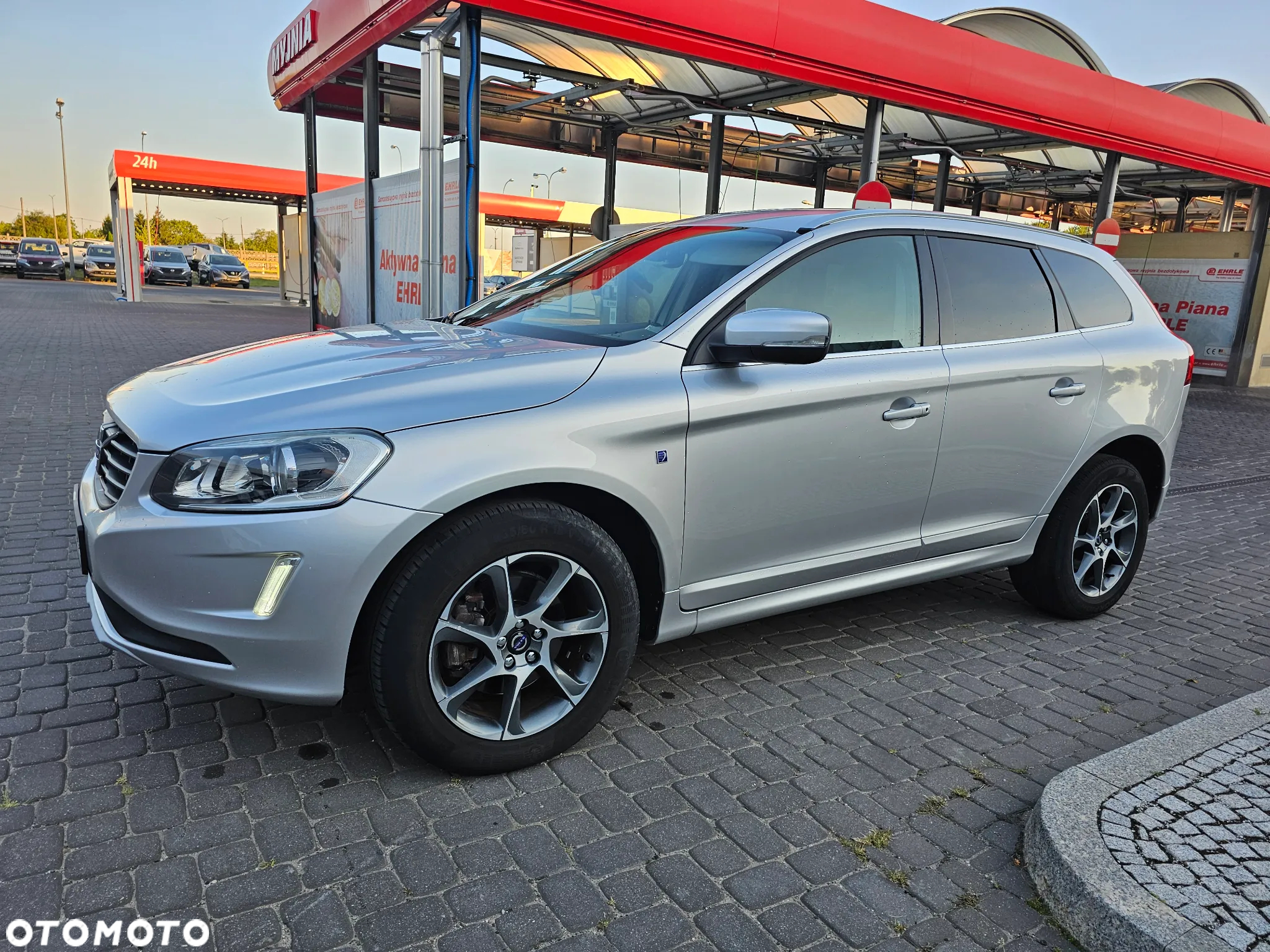 Volvo XC 60 D3 Drive-E Ocean Race - 24