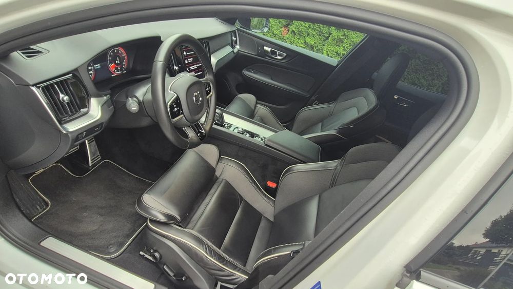 Volvo S60 B4 B R-Design - 20
