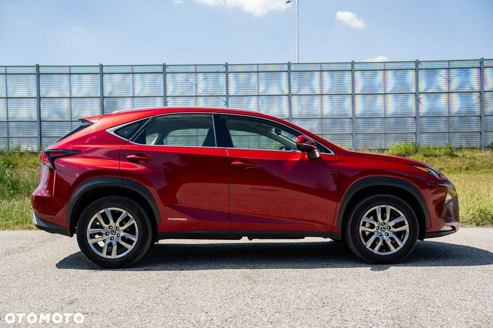 Lexus NX 300h Business Edition AWD - 10
