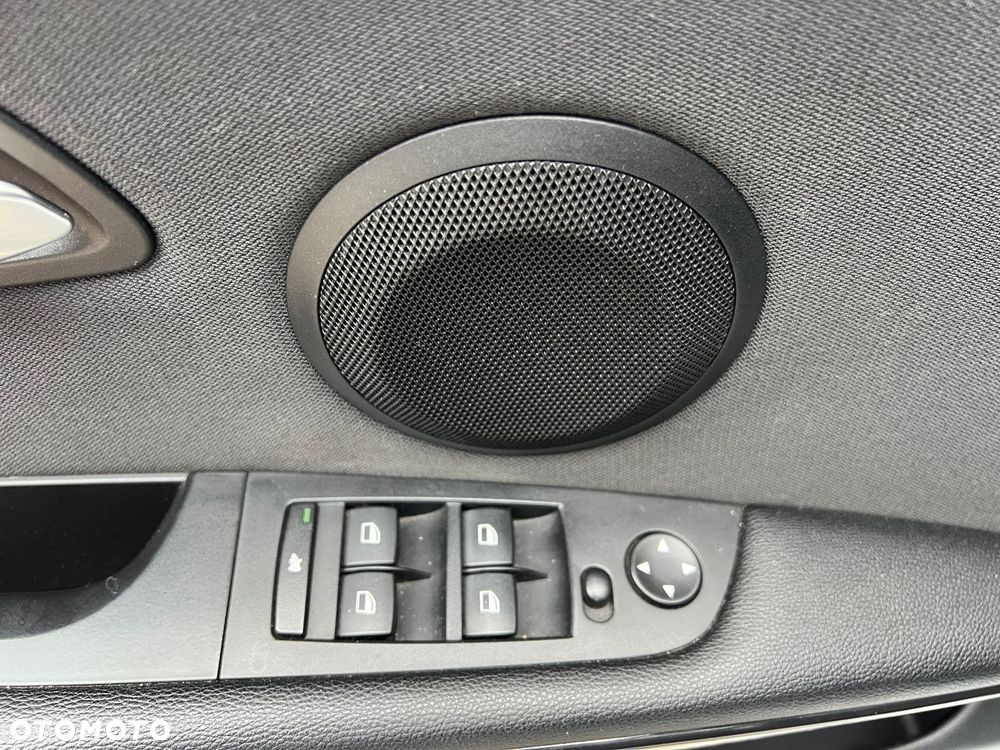 BMW Seria 3 318d Blue Performance - 15