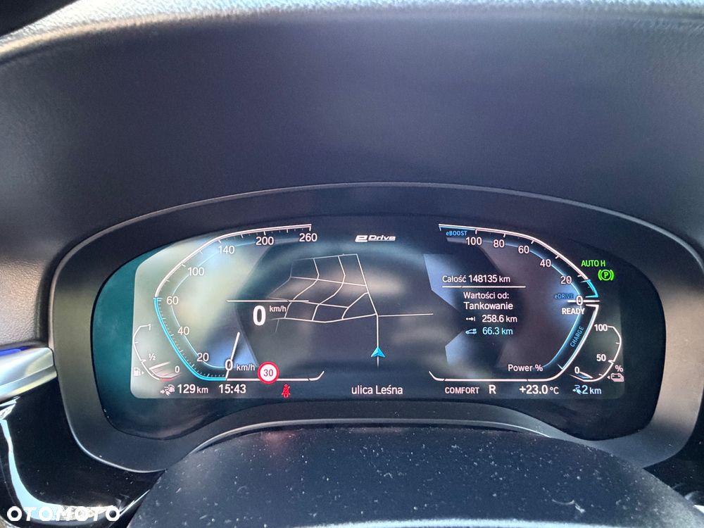 BMW Seria 5 530e iPerformance M Sport sport - 23
