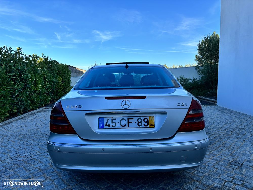 Mercedes-Benz E 220 CDi Avantgarde Aut. - 12