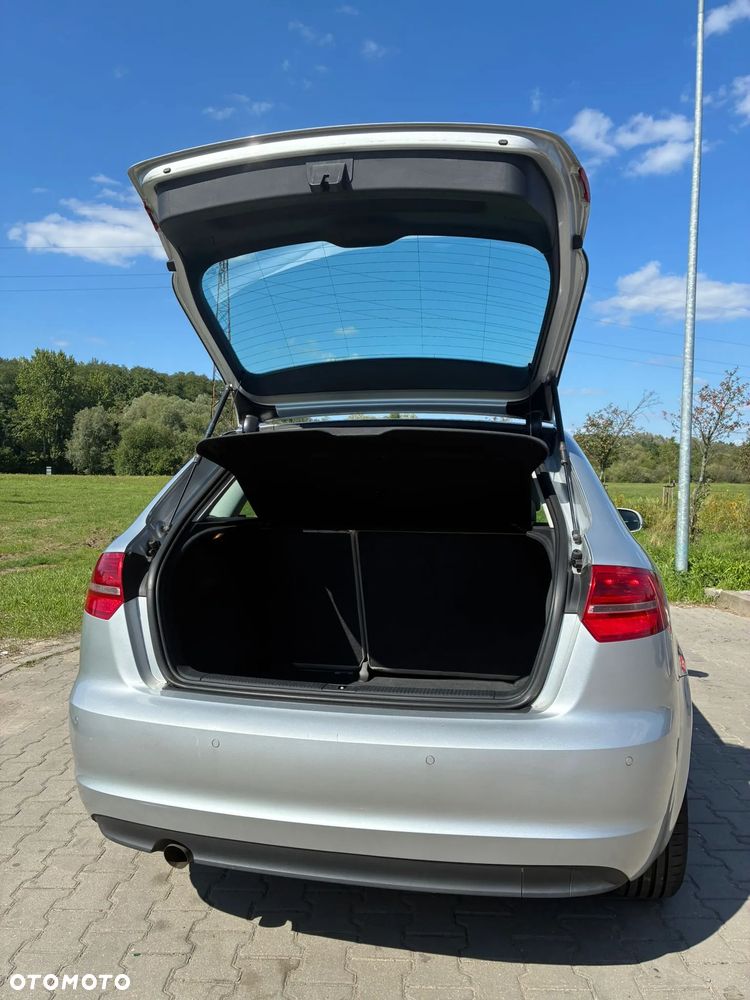 Audi A3 Sportback 2.0 TDI DPF Ambiente - 40