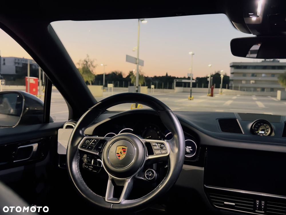 Porsche Cayenne E-Hybrid - 10