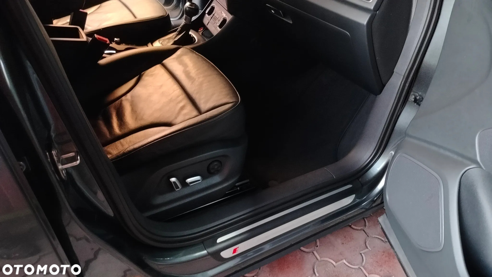 Audi Q3 2.0 TFSI quattro S tronic - 37