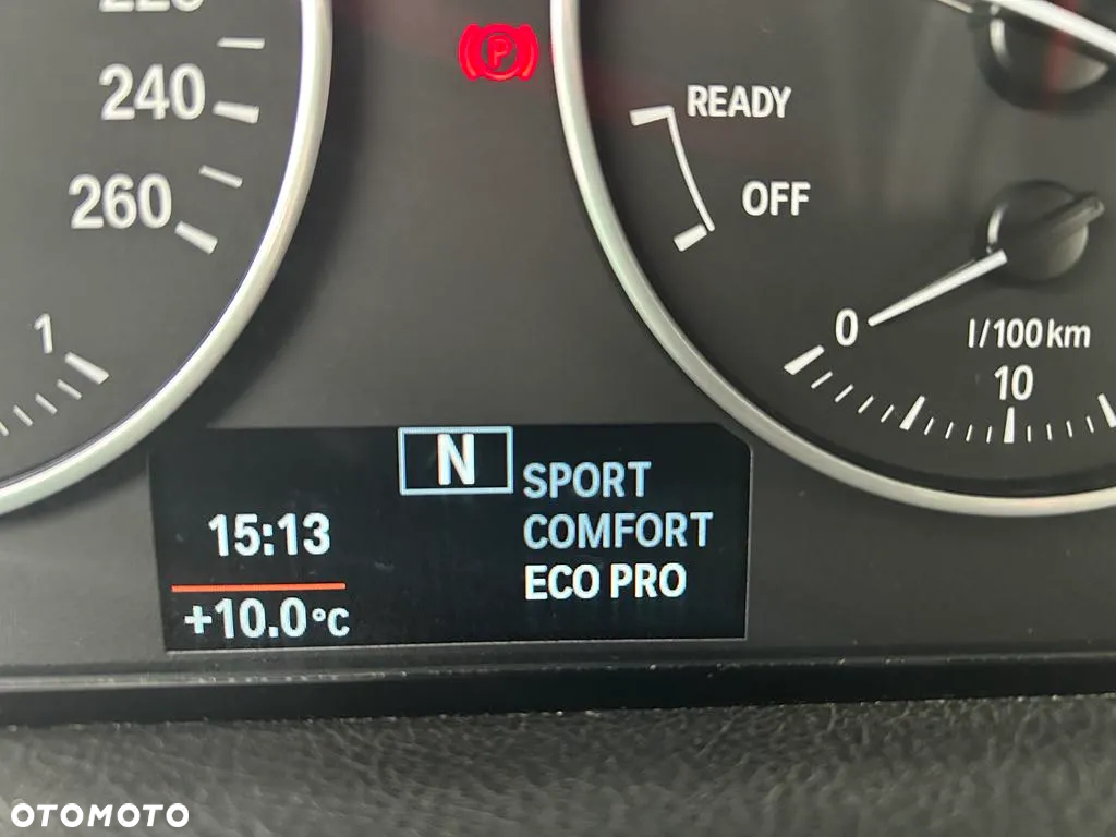 BMW Seria 2 218d - 17